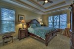 Master suite king bed